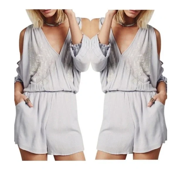 Free People Women Small White Floral Cold Shoulder V-Neck Purple Romper Jumpsuit - Picture 5 of 9
